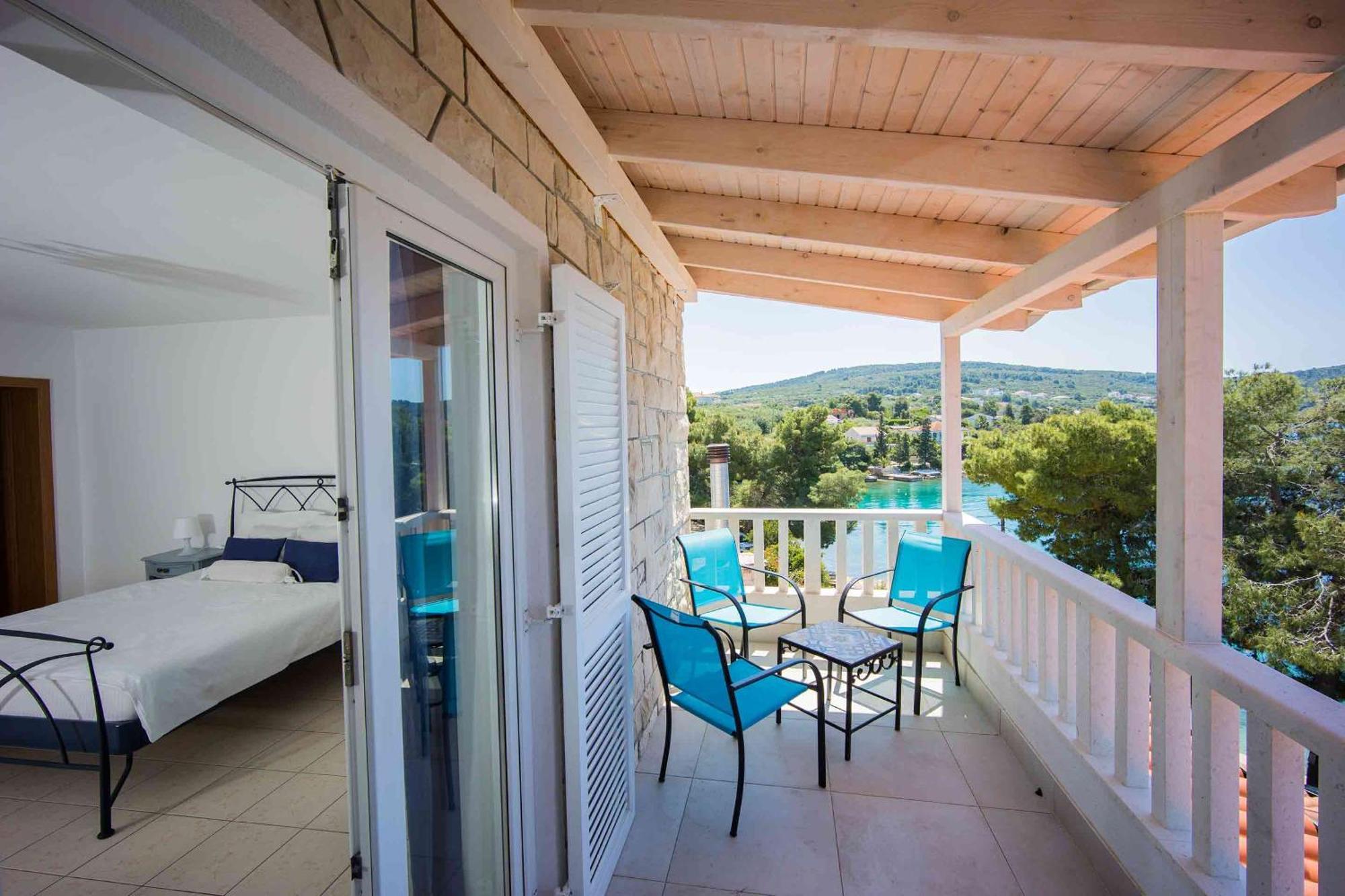 Boutique Guesthouse Sveti Petar, On The Beach, Heated Pool & Boat Berth - Adult Only Nečujam Kültér fotó