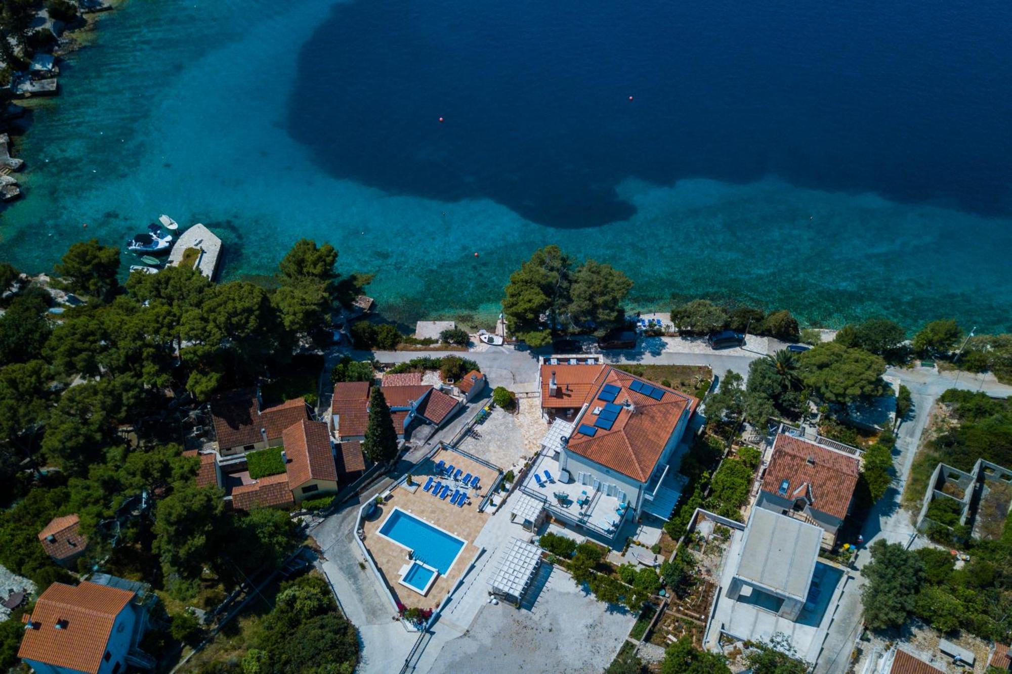 Boutique Guesthouse Sveti Petar, On The Beach, Heated Pool & Boat Berth - Adult Only Nečujam Kültér fotó